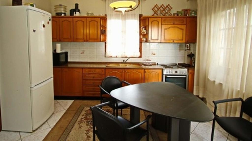 Nea Peramos Large Apartment Near The Beach Exterior photo