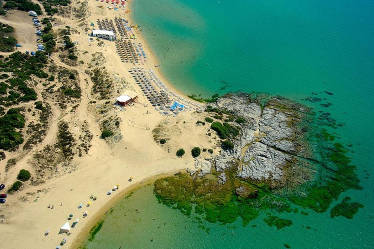 Nea Peramos Large Apartment Near The Beach Exterior photo